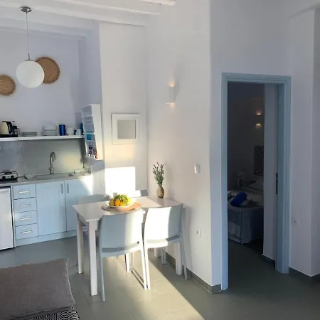 Liada Cosy Avec Balcon, Centre De Parikia Et Proche Páros