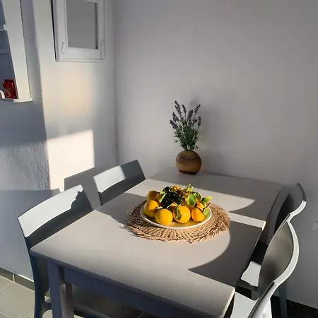 Liada Cosy Avec Balcon, Centre De Parikia Et Proche Páros